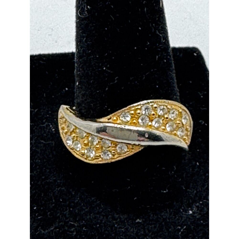 Wyndsor II Ring size 9 , gold and silver tone beautiful fashion ring - Picture 2 of 5